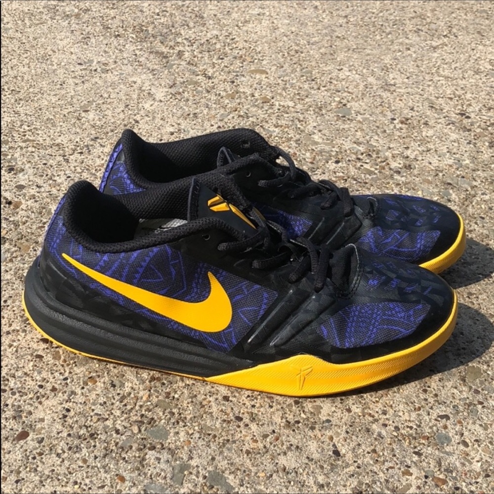 Nike Kobe Bryant Mentality 4AM shoes